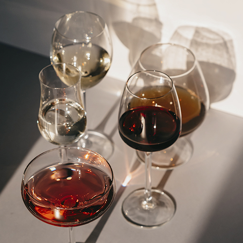 Топ 3: эксперты назвали самые популярные вина по мнению россиян