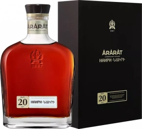 Коньяк Наири, Арарат, Tres Vieux, 20 лет, 0.5 л (п/у)